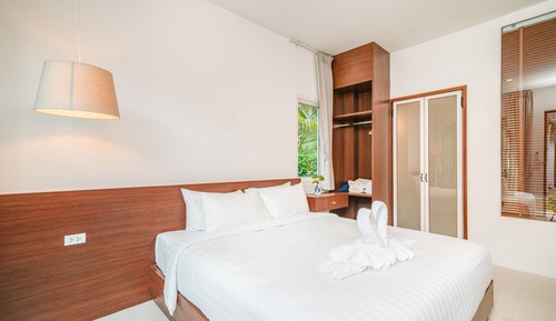 Deluxe Jacuzzi Villa