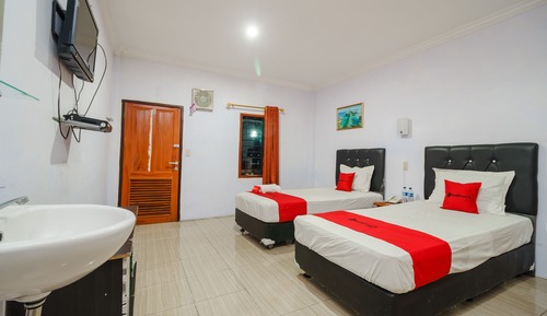 Twin Room (RedDoorz)
