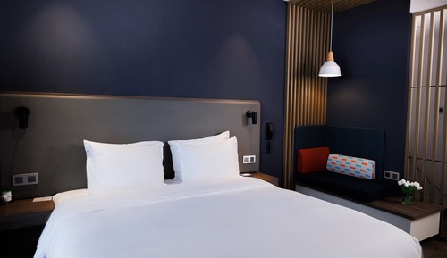 Standard Room, 1 King Bed, Accessible
