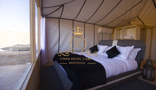 Royal Tent (Glamping)