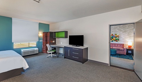 Studio, 1 King Bed, Accessible, Bathtub