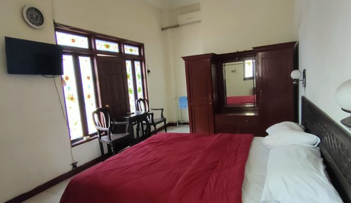 Executive Room