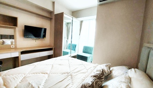 Basic Single Room, 1 Queen Bed