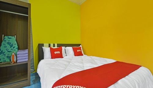 Room, 3 Bedrooms