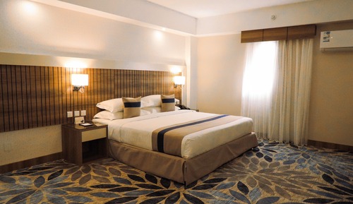 Executive Suite, 2 Bedrooms, City View
