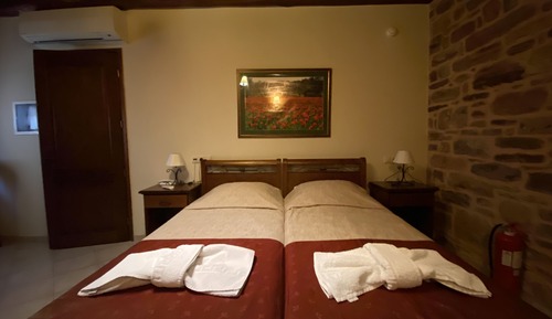 Basic Double or Twin Room, Ground Floor