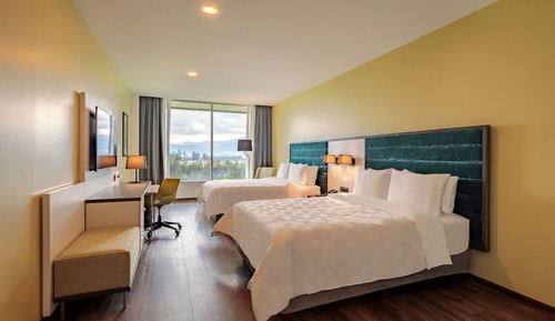 Standard Room, 2 Queen Beds, Club Lounge Access