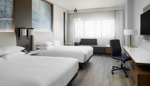 Room, 2 Queen Beds (Mobility/Hearing Access, Roll-In Shwr)