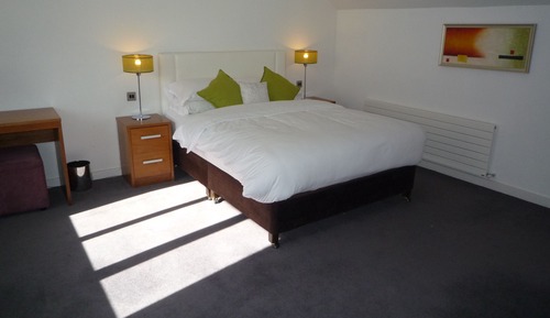 House, 2 Bedrooms, 2 Bathrooms