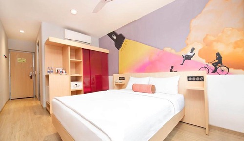 Luxe Solo Room