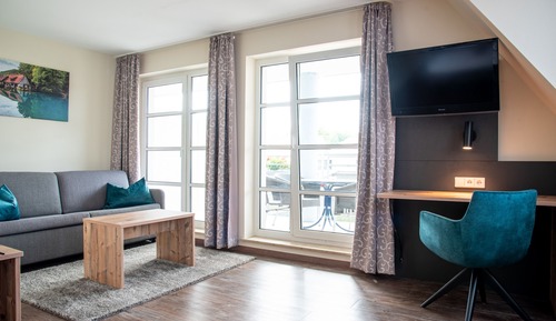 Deluxe Double Room (5)
