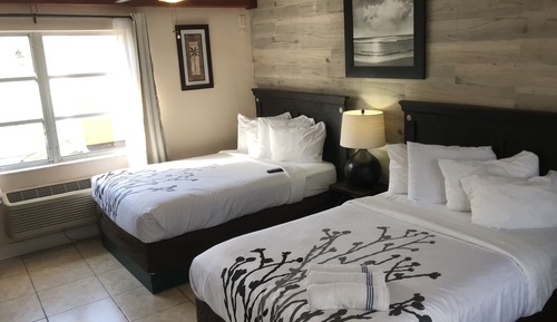 Room, 2 Double Beds, Microwave and Refrigerator, Courtyard view, 2nd Floor