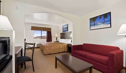 Studio Suite, 1 King Bed, Non Smoking