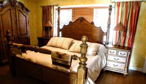 Santa Fe Suite - 2 bedroom 1 King Bed and 1 Queen Bed
