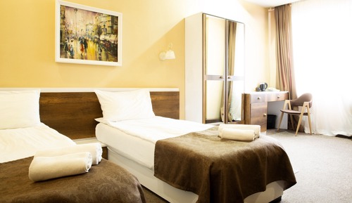 Standard Twin Room