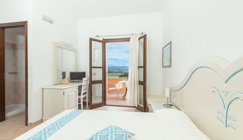 Superior Double Room, Balcony, Mountain View