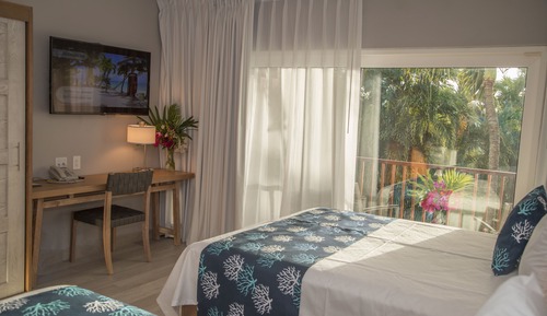Junior Suite, 2 Queen Beds, Garden View