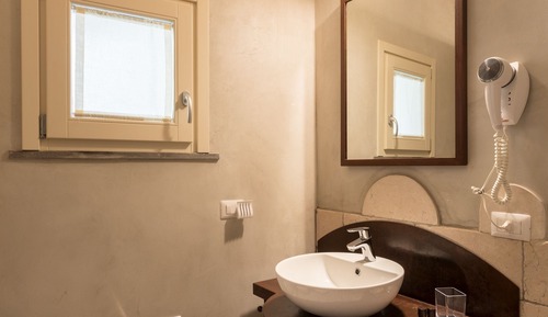 Suite, Balcony, Annex Building