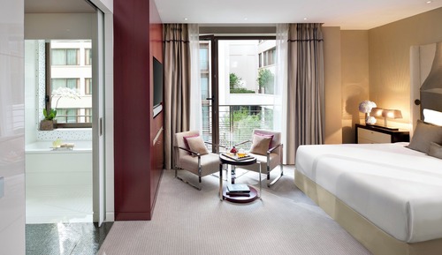 Deluxe Room, 1 King Bed