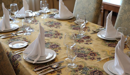 Aryaduta Suite