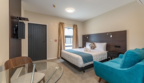 Blue Dolphin Block Superior Studio, 1 King Bed, Accessible