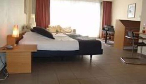 Studio, 2 Twin Beds