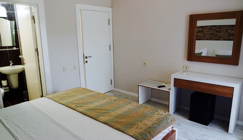 Apartment (Ground Floor)