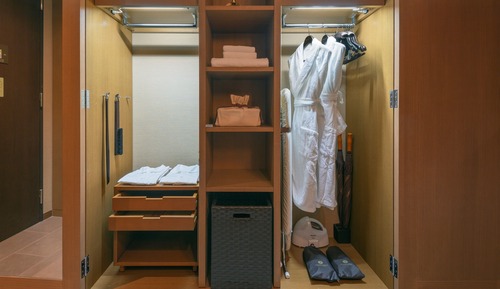 King Room, Non Smoking, Harbor View (Oriental Floor)