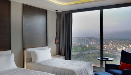 Deluxe Room, 2 Twin Beds, City View
