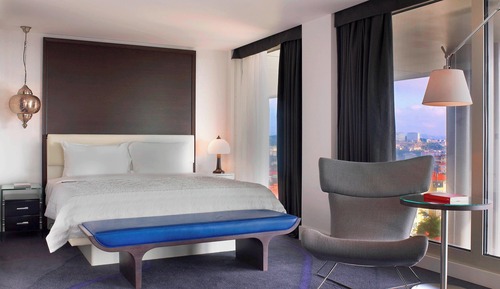 Club Suite, 1 King Bed, Non Smoking