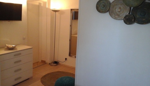 Studio (nr. 2) with parking