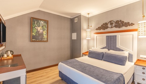 Comfort Room, 2 Bedrooms