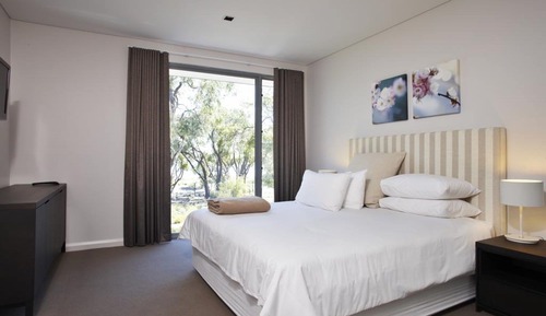 Luxury Apartment, 3 Bedrooms, Balcony, Oceanfront
