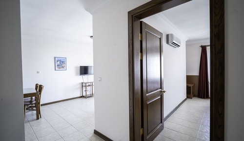 Sehir Manzarali 1+1 Apart Oda