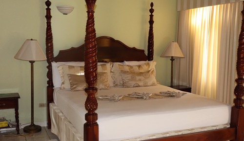Honeymoon Suite