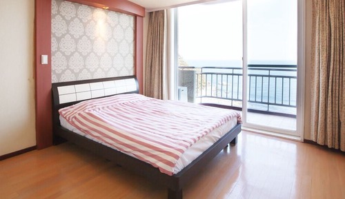 Family Double Room, Mountain View, PET room