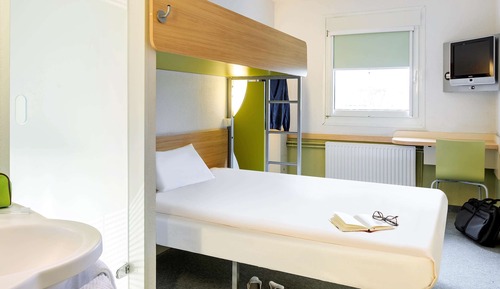 Triple Room, Multiple Beds