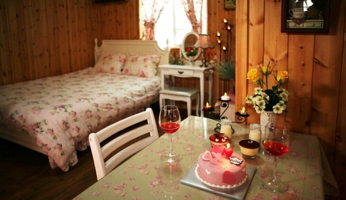 Room (Saige)