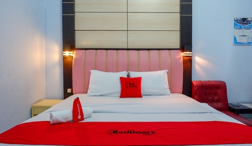 Double Room (Reddoorz)