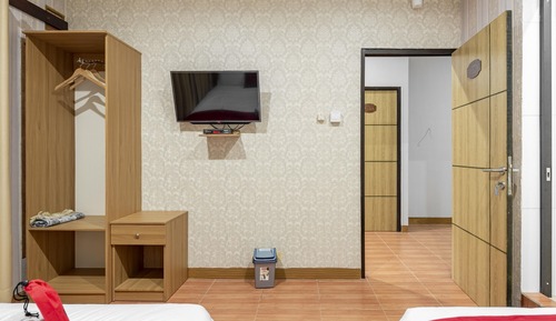 Family Room (Reddoorz)