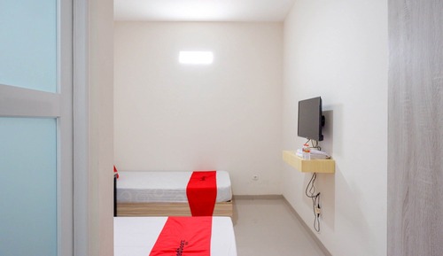 Twin Room (Reddoorz)