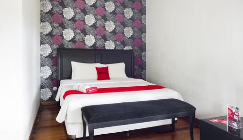 Double Room (Reddoorz)