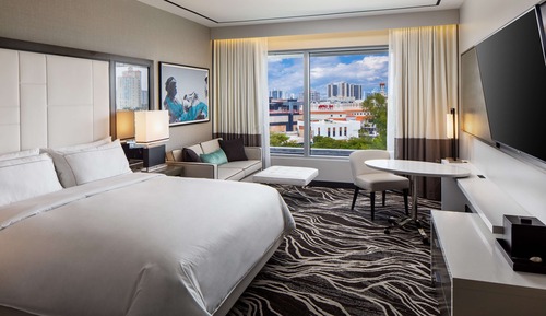 Room, 1 King Bed (Peloton)