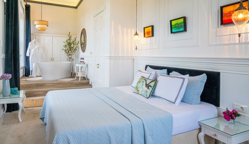 Luxury Studio Suite, Sea View, Balcony