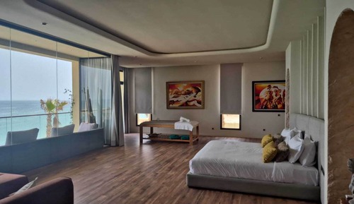 Royal Room, Sea View