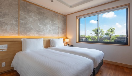 Standard Room, 2 Twin Beds, Non Smoking, Partial Ocean View
