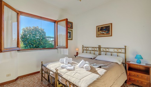 Family House, 2 Bedrooms, Mountainside (Casa Vittoria 800m from sea)