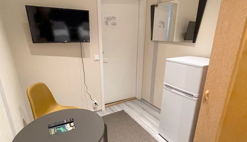 Economy Twin Room, 2 Twin Beds, Non Smoking, Shared Bathroom