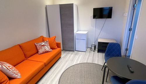 Basic Quadruple Room, Multiple Beds, Non Smoking, Shared Bathroom