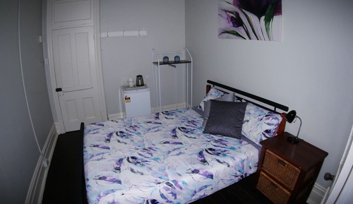 Queen Room with Shared Bathroom and Juliet Balcony
